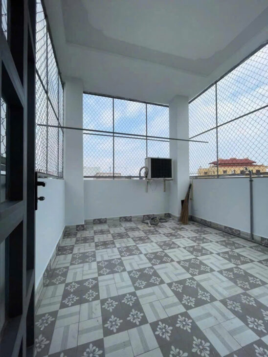 Nhà 10 triệu MT MẠC THIÊN TÍCH 3 phòng ngủ cách 30/4 chỉ 100m