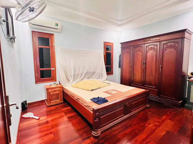 PL NGHĨA ĐÔ – OTO TRÁNH GARA OTO – 2 THOÁNG DT 56m2 5 tầng MT 4.4m Giá 27.6 tỷ