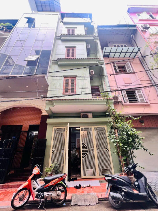 PHÂN LÔ VIP NGHĨA ĐÔ – VỈA HÈ OTO TRÁNH DT 34m2 5 tầng mặt tiền 4.3m Giá 16 tỷ