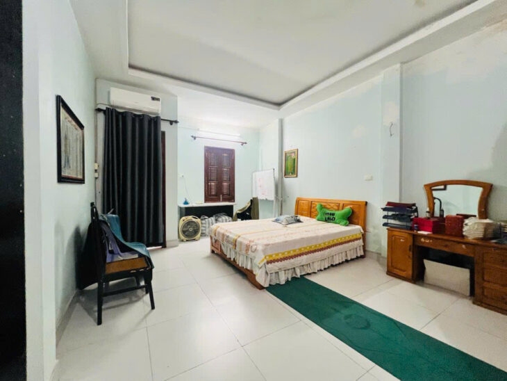 PHÂN LÔ VIP NGHĨA ĐÔ – VỈA HÈ OTO TRÁNH DT 34m2 5 tầng mặt tiền 4.3m Giá 16 tỷ