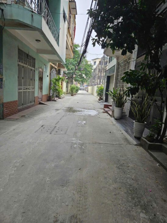 Vị trí ngõ 1194 Đường Láng đẹp, ngõ ô tô DT 41m2 4 tầng mặt tiền 3.2m Giá 12.5 tỷ