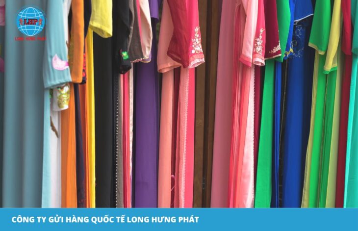 Dịch vụ gửi áo dài đi Malaysia với nhiều ưu đãi đặc biệt tại LHP Express