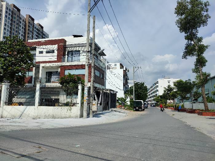 BÁN NHÀ LÊ TẤN BÊ – BÌNH TÂN – 130M² – 3,9TỶ – KHU VIP GẦN CHUNG CƯ CAO CẤP – NHÀ CẤP 4 CÓ SÂN RỘNG