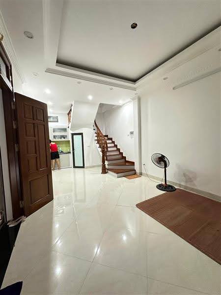 BÁN NHÀ 5 TẦNG – PHỐ LÊ THANH NGHỊ – HAI BÀ TRƯNG – 8 TỶ X – VỊ TRÍ VÀNG- SỔ ĐỎ CHÍNH CHỦ