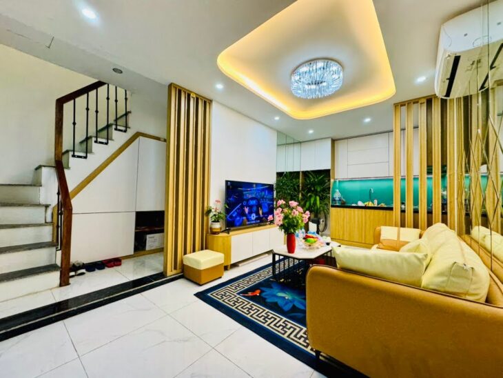 CĂN HỘ 5 TẦNG 32M2, 3 PHÒNG NGỦ, NGÕ MINH KHAI – VỊ TRÍ VÀNG – GIÁ GIẢM SÂU