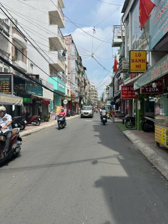 BÌNH THẠNH – GIÁP QUẬN 1 – HẺM XE HƠI THÔNG – NHÀ 3 TẦNG VUÔNG VẮN – CHỈ 5.55 TỶ VŨ HUY TẤN –