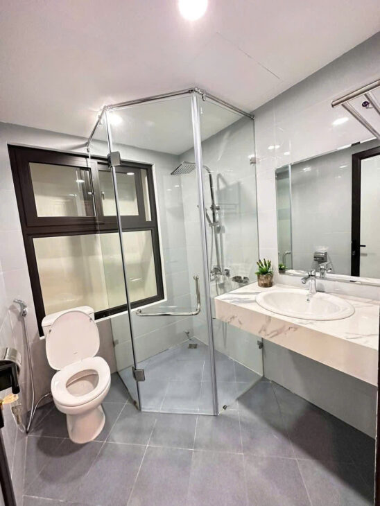 YÊN HOÀ – CẦU GIẤY – NHÀ ĐẸP, MỘT BƯỚC RA PHỐ – 30M ,5TẦNG – NỘI THẤT SANG XỊN . GIÁ 7.95 TỶ