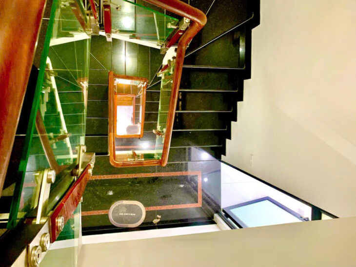 BÁN NHÀ ĐẸP 5 TẦNG, KHƯƠNG TRUNG, Ở NGAY, GẦN PHỐ, CÁCH Ô TÔ 5M GIÁ 10,35 TỶ.