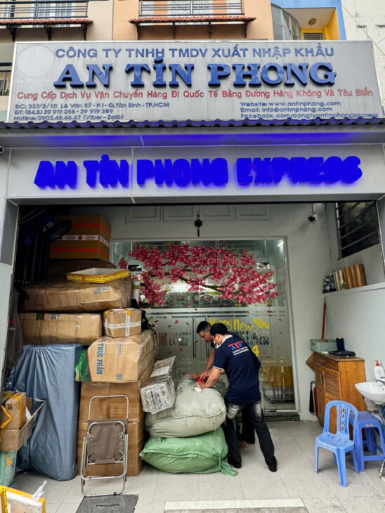 Gửi áo dài đi Úc uy tín, nhanh chóng qua An Tín Phong 2025