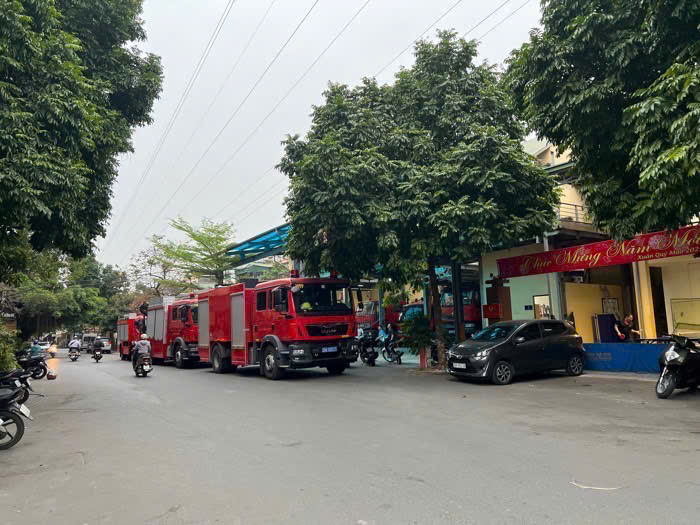 Phân lô phố Lãng Yên, quận Hai Bà Trưng, ô tô tránh thông vòng quanh, 35m2 * 6 tầng thang máy, chỉ