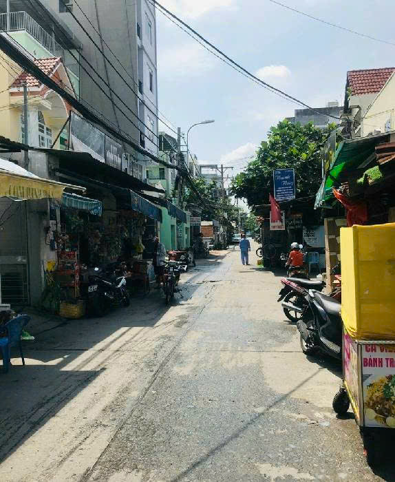 Hẻm xe hơi lâm văn bền tân Kiểng Q 7 Ngang 6 dài 15 m DƯỚI 90 TRIÊU M2