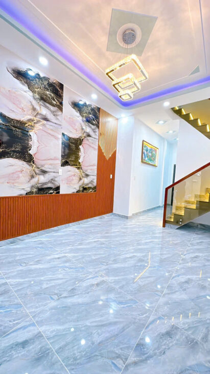 SÁT MẶT TIỀN ĐOÀN VĂN BƠ TRUNG TÂM Q4 NGANG 3.4 DÀI 13.5 NỞ HẬU 4.5 …