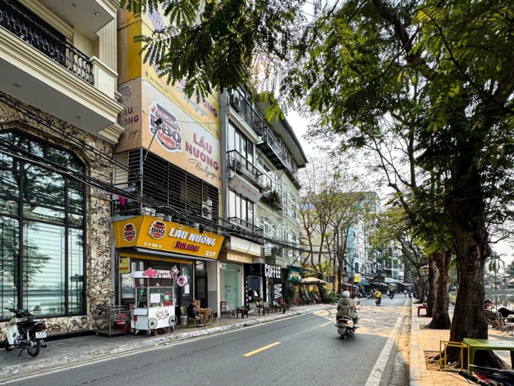 Bán nhà Mặt phố Ba Đình 220m² * 10 tầng, cho thuê 6 tỷ/năm, đã hoàn công trên sổ