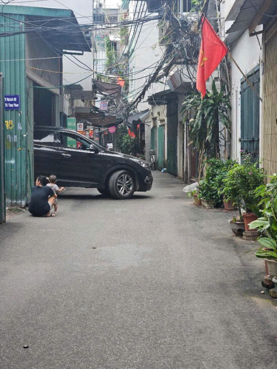 ĐẤT VÀNG – LỢI NHUẬN SẴN CÓ Ô TÔ TRÁNH – KINH DOANH SẦM UẤT