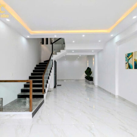Nhà mặt đường Nam Pháp, 55m 4 tầng,, Giá 5.75 tỉ, đối diện nhà thờ