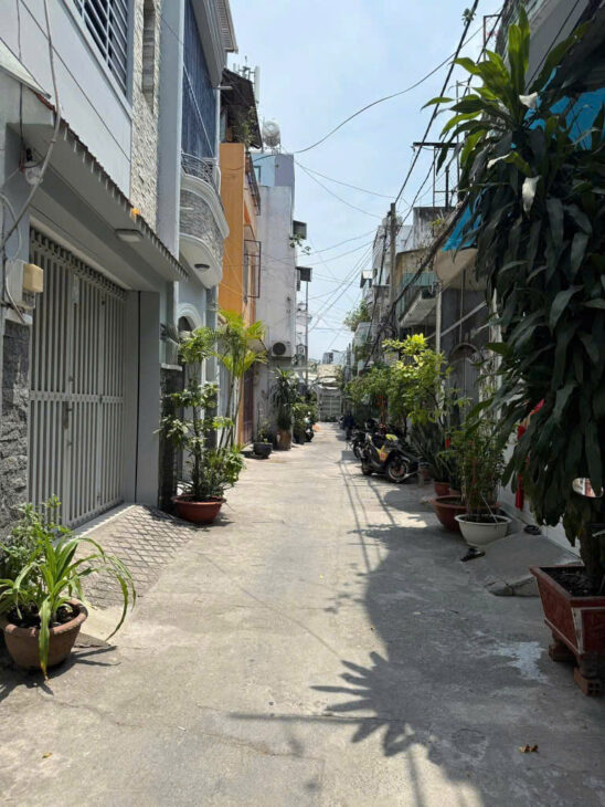 (Bán gấp) nhà 2 mặt hẻm,tại P3 Gò Vấp, sổ hồng riêng, xe hơi đỗ cửa !!