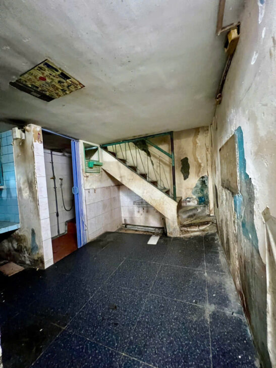 Căn góc 02 mặt tiền Hoàng Diệu cách mặt tiền 30 m NGANG 4.5 DÀI XX CÓ 4 TỶ