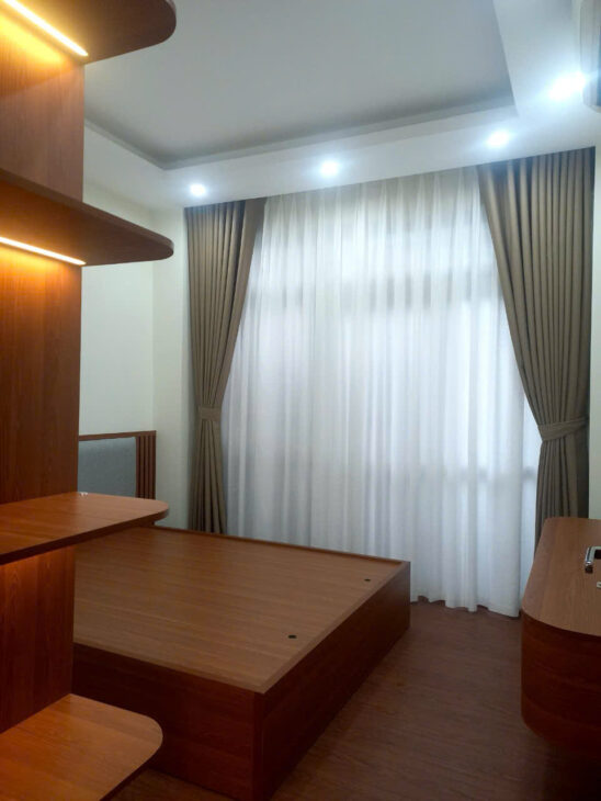 E chính chủ căn 3PN 2WC full đồ 93m2, cần gặp khách thiện chí có gia lộc