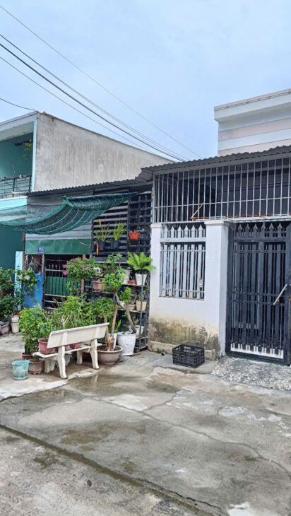 * MÌNH CẦN BÁN ĐẤT TẶNG NHÀ CẤP 4 Ở KHU TĐC HÒN XỆN-P.VĨNH HÒA-TP NHA TRANG-KHÁNH HÒA