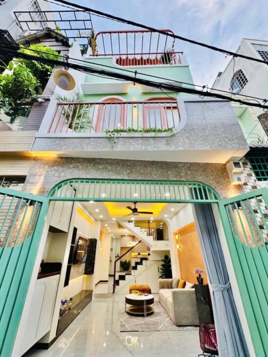 NGAY ĐH HUTECH – UNG VĂN KHIÊM P25 BT – 41m2 (3.7 x 11) VUÔNG A4 – HẺM 3.5M – 3 TẦNG – 3PN SÂN