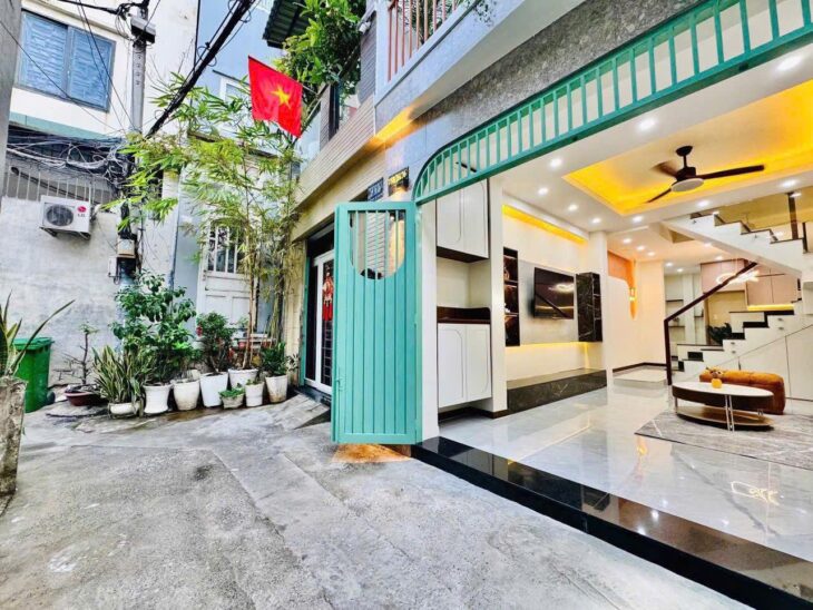 NGAY ĐH HUTECH – UNG VĂN KHIÊM P25 BT – 41m2 (3.7 x 11) VUÔNG A4 – HẺM 3.5M – 3 TẦNG – 3PN SÂN