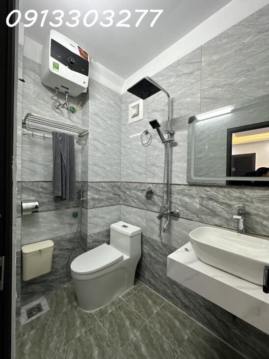 BA BƯỚC RA PHỐ – HỘ KHẨU HAI BÀ – 1 CĂN ĐỘC LẬP – 5 TẦNG THANG MÁY – NGÕ THẲNG – NGAY NGÃ TƯ CHỢ MƠ