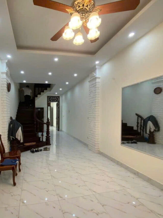 ???? đường nguyễn trãi 73 m2 x 5 tầng k/doanh ô tô đỗ cửa 11.5 tỷ quận thanh xuân