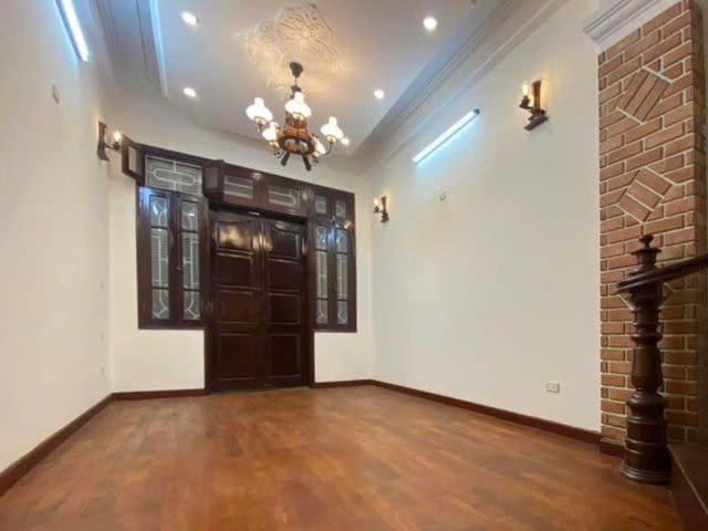 ???? đường nguyễn trãi 73 m2 x 5 tầng k/doanh ô tô đỗ cửa 11.5 tỷ quận thanh xuân