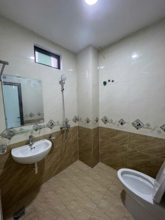 Bán Nhà Lĩnh Nam 31m 5 Tầng 4 Phòng Xây Mới Giá 5.95Tỷ Sổ Chính Chủ