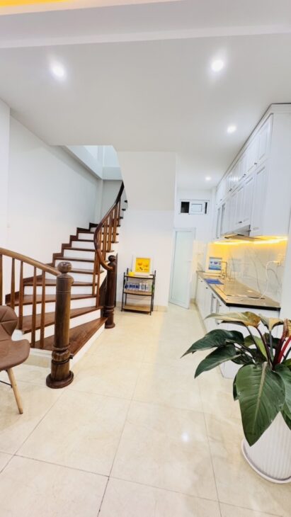BÁN GẤP – NHÀ ĐƯỜNG LÁNG -VỊ TRÍ ĐẮC ĐỊA- 5 TẦNG- DT -33M2-MT3.5M GIÁ CHỈ 7.5TỶ