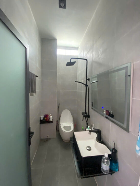 Bán nhà 80m², 5PN, 5WC, 4 tầng, Q.9, 7.4 tỷ, sổ hồng