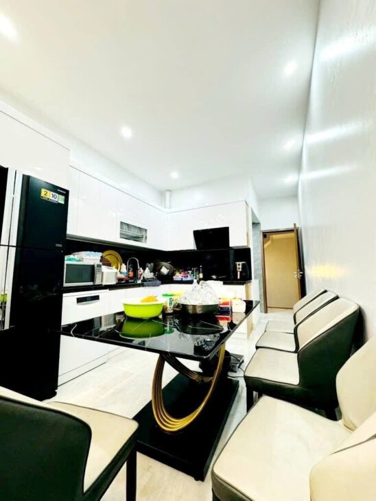 MẶT NGÕ TẠ QUANG BỬU – 10M RA PHỐ – ÔTÔ TRÁNH, VÀO NHÀ – GIÁ 22 TỶ