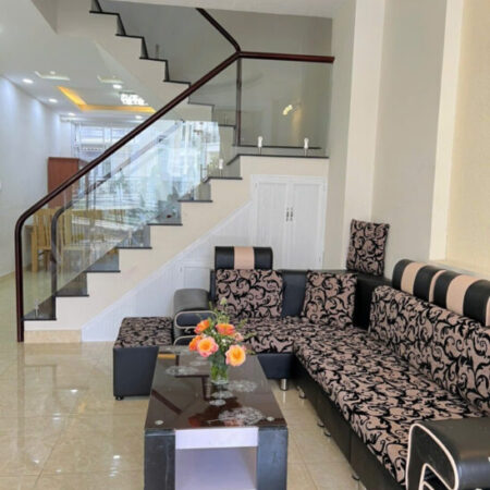 CẦN BÁN GÂP NHÀ KHU NGHỈ DƯỠNG GOLDEN Hills Phường 4 Đà Lạt
