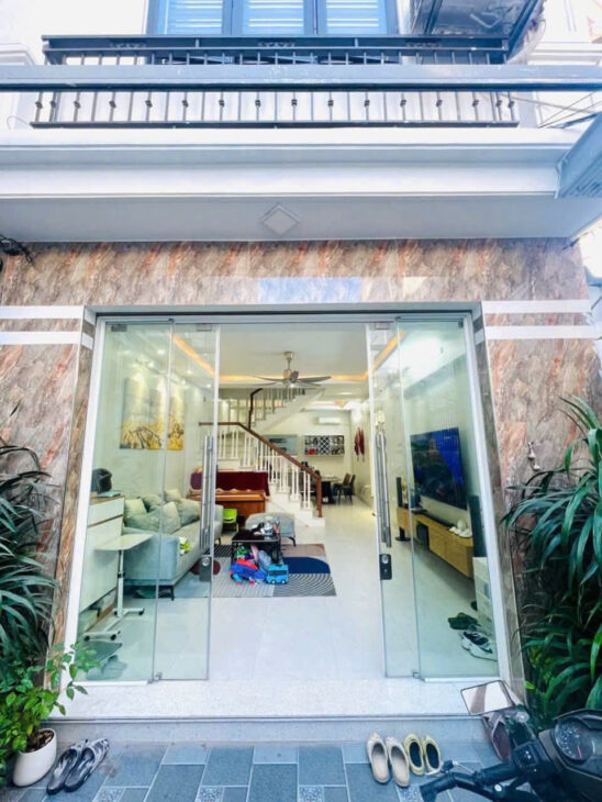 Bán nhà ngõ 594 Thiên Lôi, 47m 3 tầng đẹp như mới, Giá 3.3 tỉ, full đồ