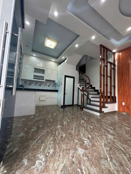 Bán nhà Thiên Lôi 4 tầng, đường 7m ô.tô đỗ vài chiếc, Giá 3.65 tỉ cực hiếm