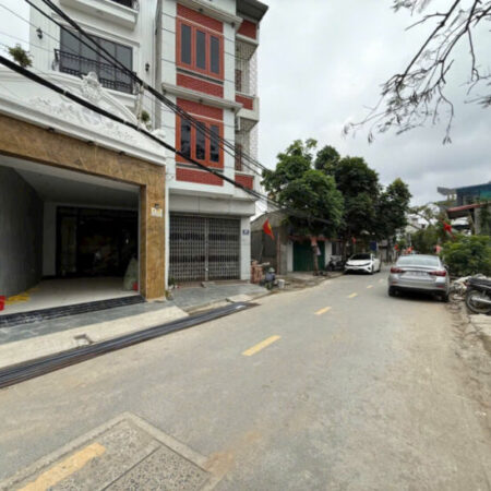 Nhà 4 tầng mặt đường Vĩnh Cát – Thiên Lôi, 79m, mới tinh, độc lập, Giá 6.8 tỉ