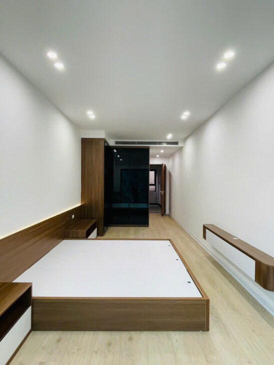 BÁN NHÀ 7 TẦNG PHỐ ĐẶNG TIẾN ĐÔNG-ĐỐNG ĐA-THANG MÁY – NGÕ Ô TÔ TRÁNH -13.8 TỶ