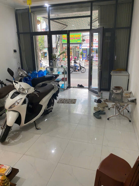 Bán nhà mặt tiền đường Lê Hồng Phong – vị trí đẹp, pháp lý chuẩn • Diện tích: 108m² (ngang 6m,
