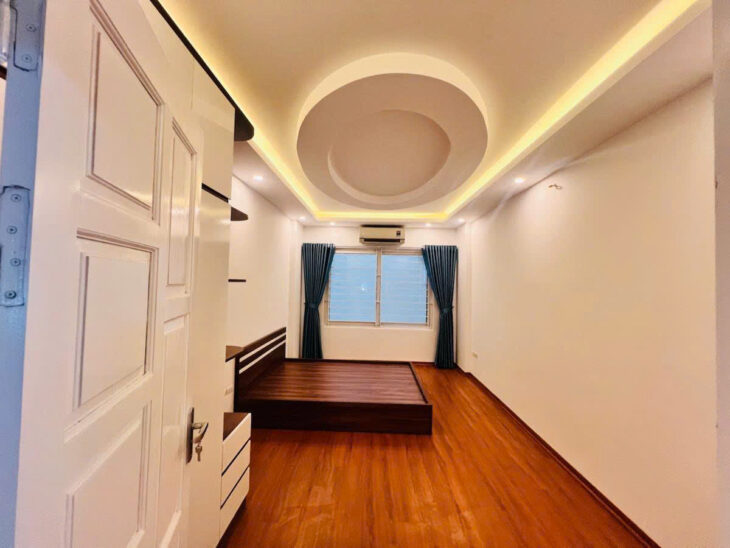 NHÀ TRẦN QUỐC VƯỢNG – 2 MẶT THOÁNG DT 30m2 5 tầng MT 3.5m Giá 7.68 tỷ
