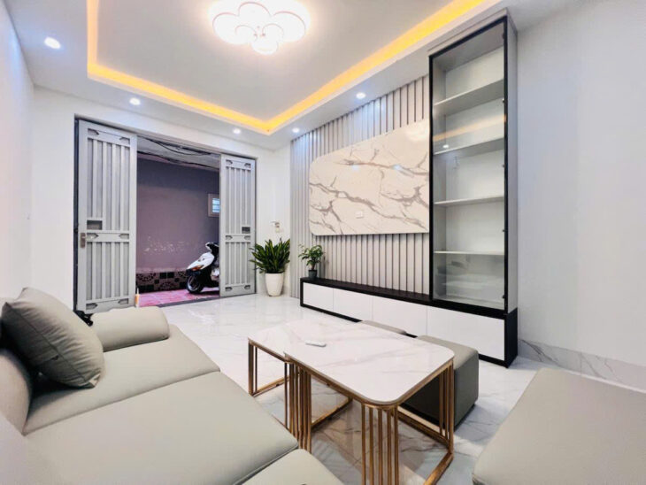 NHÀ TRẦN QUỐC VƯỢNG – 2 MẶT THOÁNG DT 30m2 5 tầng MT 3.5m Giá 7.68 tỷ