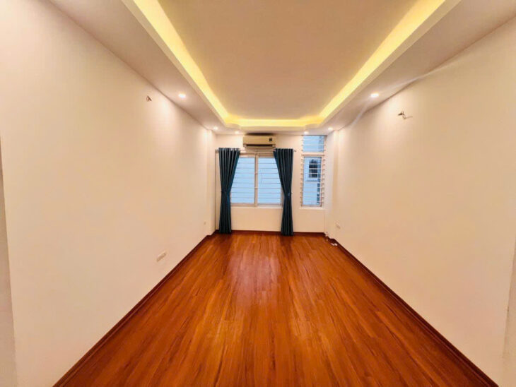 NHÀ TRẦN QUỐC VƯỢNG – 2 MẶT THOÁNG DT 30m2 5 tầng MT 3.5m Giá 7.68 tỷ
