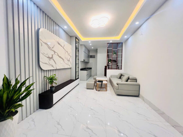 NHÀ TRẦN QUỐC VƯỢNG – 2 MẶT THOÁNG DT 30m2 5 tầng MT 3.5m Giá 7.68 tỷ