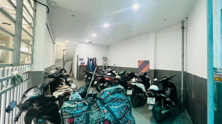 CCDV Pháo Đài Láng 9 Phòng DT 50tr/th Dt 52m2 5 tầng mặt tiền 4.6m Giá 12 tỷ