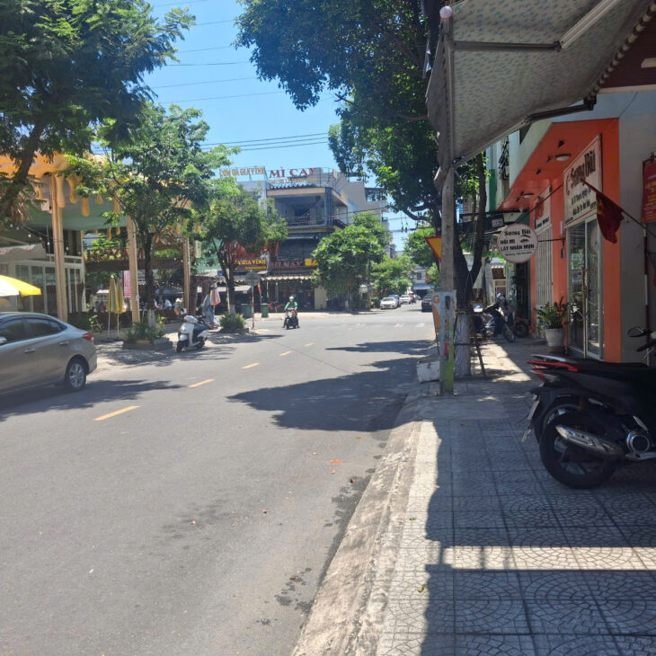 NHÀ 3 TẦNG 3 NGỦ – TT HẢI CHÂU – GẦN SÔNG, GẦN BIỂN – GIÁ CHỈ HƠN 8 TỶ