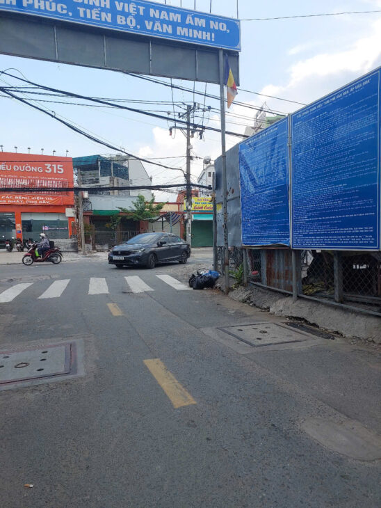 Bán nhà đường 33, Bình Trưng Tây,Thủ Đức, giá nhỉnh 6 tỷ.vui lòng liên hệ : 0906227839 Mrs Vân để