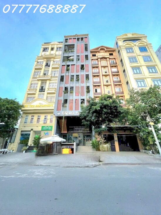 7%/năm Tòa Nhà Căn Hộ Dịch Vụ 50P HĐT 300tr/T 8 Tầng Mt Đường 24m Q7