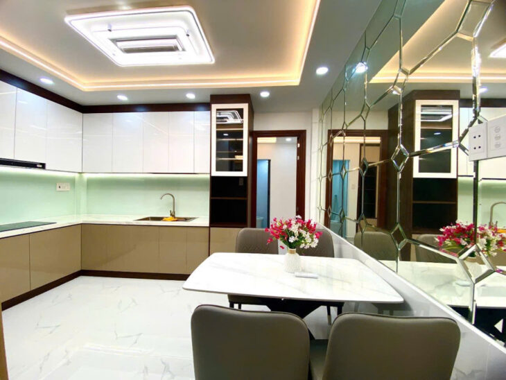 Bùi Văn Ba xe hơi ????cạnh nhà Q7 CÓ 6 TỶ