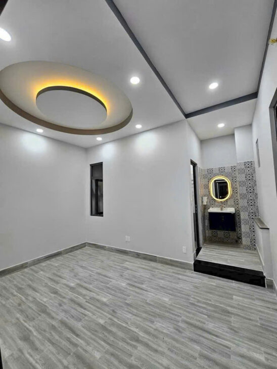 HUỲNH TẤN PHÁT P. Phú Thuận Phú Mỹ Hưng vip Q7 NGANG 5 DÀI 14 XÂY MỚI 4 TẤM CÓ 7 TỶ XE HƠI