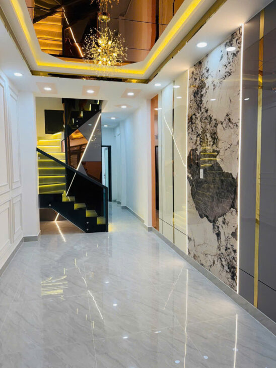 SÁT MẶT TIỀN 30 M TRUNG TÂM Q4 DIỆN TÍCH NGANG 3.2 DÀI 13.5 CÓ 4 TỶ