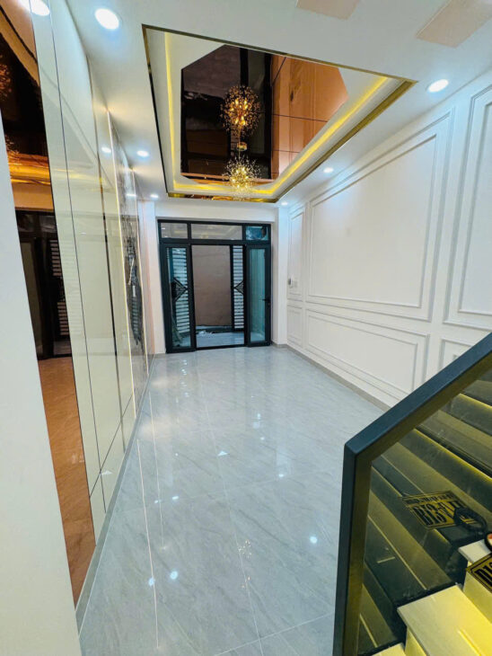 SÁT MẶT TIỀN 30 M TRUNG TÂM Q4 DIỆN TÍCH NGANG 3.2 DÀI 13.5 CÓ 4 TỶ